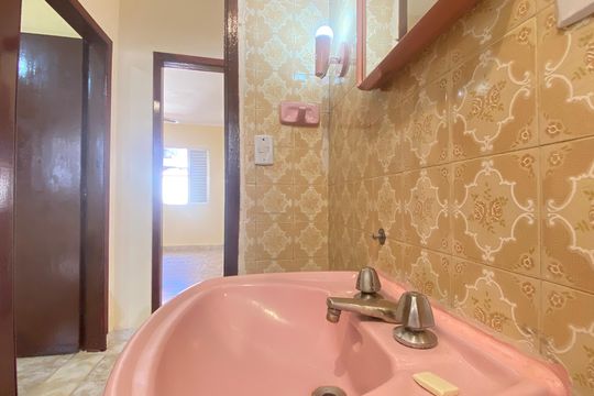 Banheiro de casa para alugar com 2 quartos, 109m² em Mutinga, Osasco