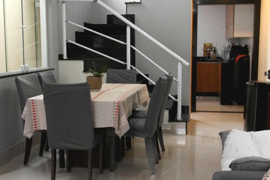 Sala de casa à venda com 3 quartos, 127m² em Jardim Satelite, São Paulo