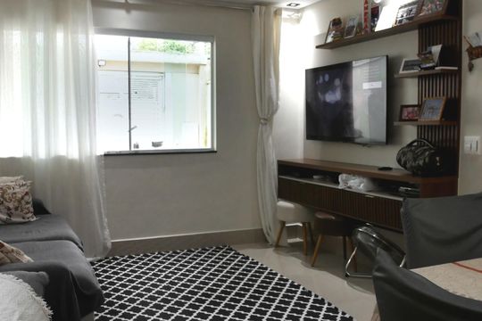 Casa à venda com 3 quartos, 127m² em Jardim Satelite, São Paulo