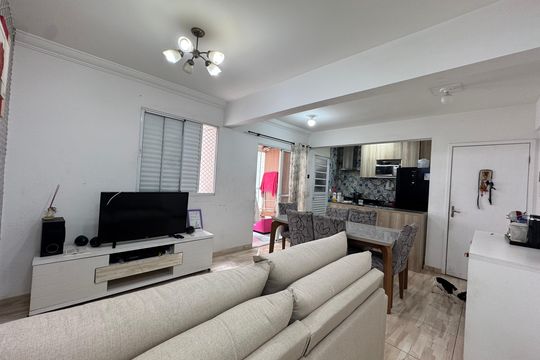 Sala de apartamento à venda com 2 quartos, 56m² em Padroeira, Osasco