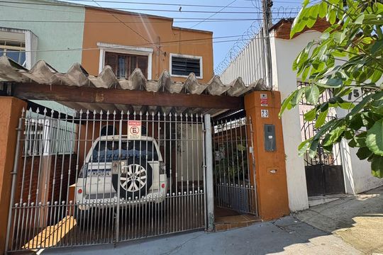 Fachada de casa para alugar com 6 quartos, 230m² em Morro dos Ingleses, São Paulo