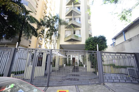 Fachada de apartamento para alugar com 1 quarto, 54m² em Vila Mariana, São Paulo