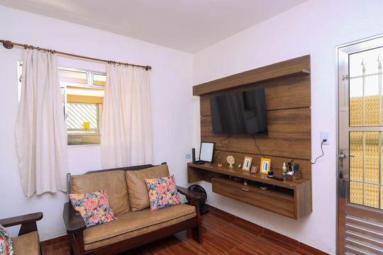 Casa à venda com 5 quartos, 250m² em Jardim Sao Judas Tadeu, Taboão da Serra