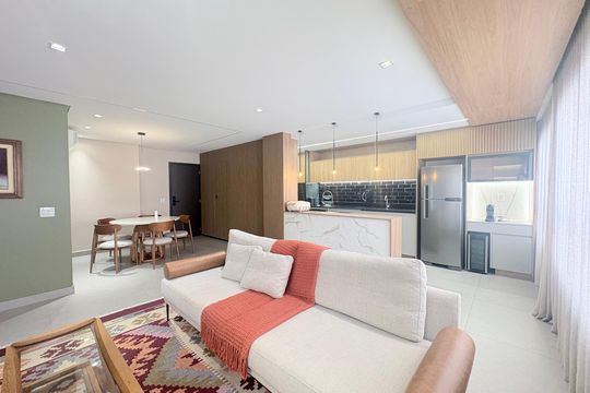 Apartamento à venda com 2 quartos, 87m² em Setor Bueno, Goiânia