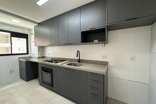 Cozinha de apartamento à venda com 2 quartos, 56m² em Vila Sao Luiz (valparaizo), Barueri