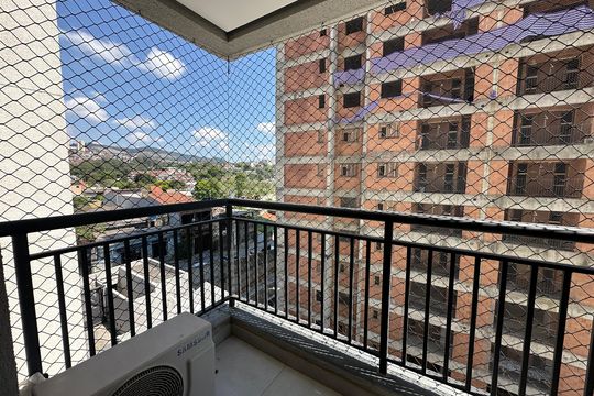 Varanda da Sala de apartamento à venda com 2 quartos, 56m² em Vila Sao Luiz (valparaizo), Barueri