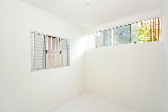 Quarto de casa para alugar com 1 quarto, 40m² em Jardim Iv Centenario, Guarulhos