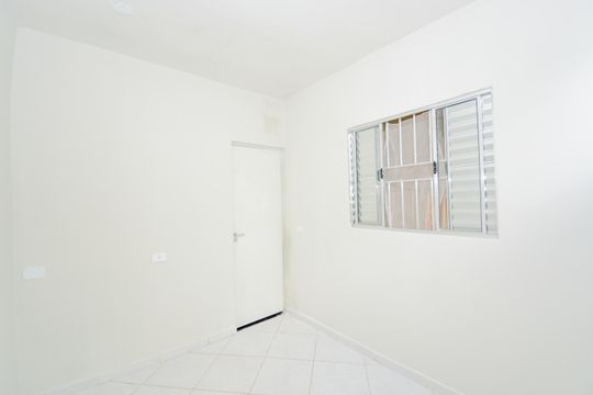 Quarto de casa para alugar com 1 quarto, 40m² em Jardim Iv Centenario, Guarulhos