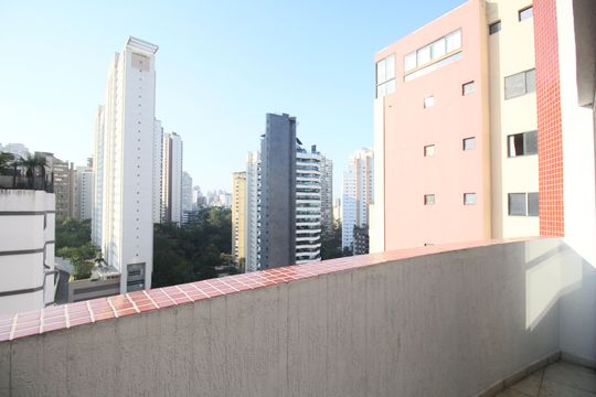 Varanda de kitnet/studio à venda com 1 quarto, 55m² em Vila Andrade, São Paulo
