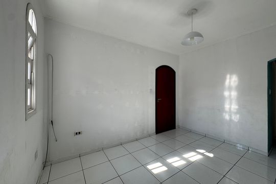 Sala de casa para alugar com 2 quartos, 175m² em Jardim Roberto, Osasco