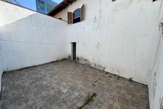 Quintal de casa para alugar com 2 quartos, 175m² em Jardim Roberto, Osasco