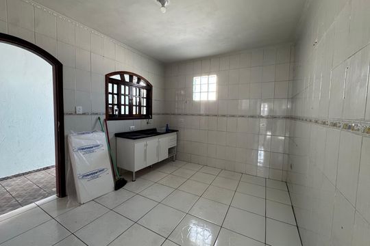 Cozinha de casa para alugar com 2 quartos, 175m² em Jardim Roberto, Osasco