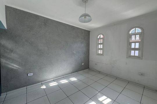 Casa para alugar com 2 quartos, 175m² em Jardim Roberto, Osasco