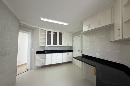 Cozinha  de apartamento para alugar com 3 quartos, 134m² em Baeta Neves, São Bernardo do Campo