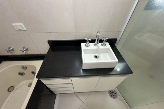 Suíte 3 Banheiro  de apartamento para alugar com 3 quartos, 134m² em Baeta Neves, São Bernardo do Campo