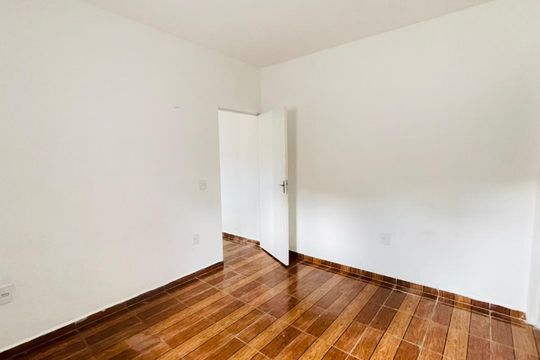 Quarto 1 de kitnet/studio para alugar com 2 quartos, 20m² em Parque Mirante da Mata, Cotia