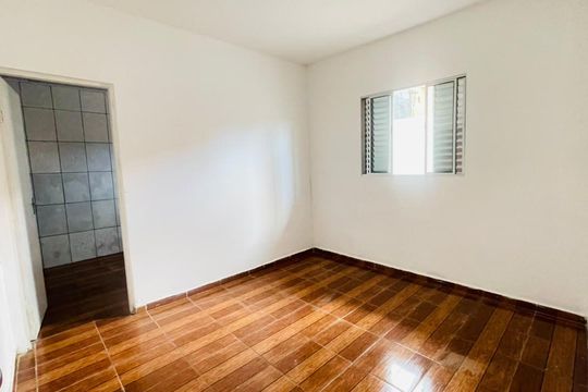 Quarto 1 de kitnet/studio para alugar com 2 quartos, 20m² em Parque Mirante da Mata, Cotia