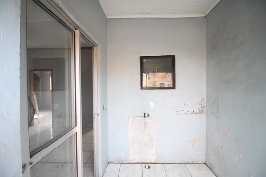 Cozinha de apartamento para alugar com 2 quartos, 64m² em Farrapos, Porto Alegre