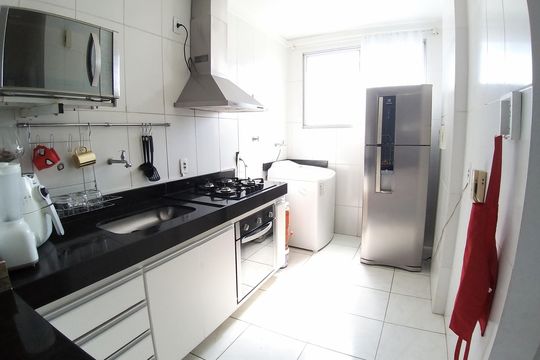 Cozinha de kitnet/studio à venda com 2 quartos, 53m² em Castelo, Belo Horizonte
