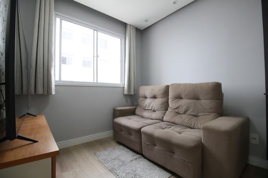 Sala de apartamento para alugar com 2 quartos, 41m² em Parque Arariba, São Paulo