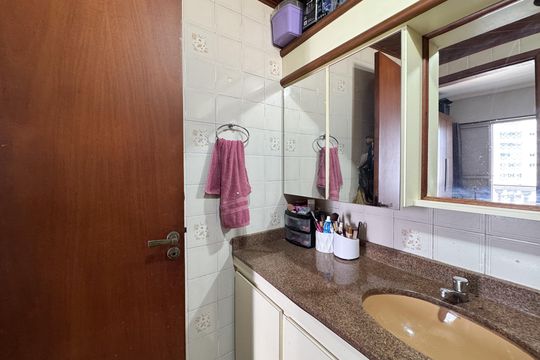 Banheiro - Suíte de apartamento à venda com 2 quartos, 92m² em Vila Lusitania, São Bernardo do Campo