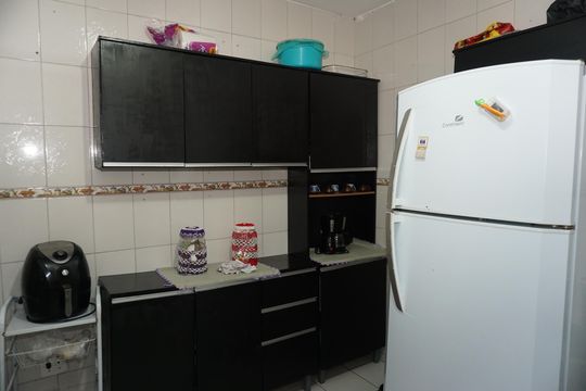 Cozinha de casa para alugar com 2 quartos, 80m² em Jardim Santa Tereza, Embu das Artes