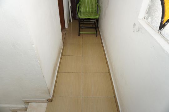 Corredor de casa para alugar com 2 quartos, 80m² em Jardim Santa Tereza, Embu das Artes