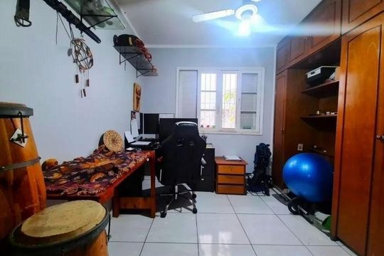 Casa para alugar com 3 quartos, 222m² em Jardim Colombo, São Paulo