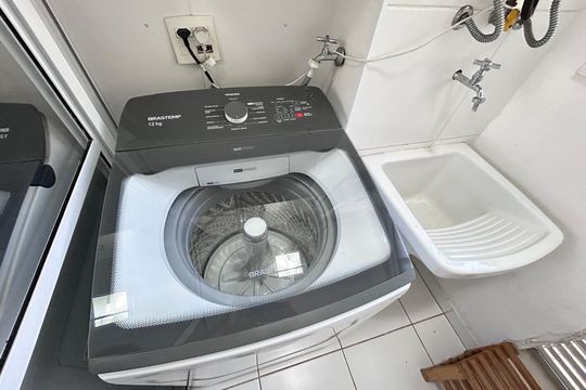 Área de serviço de apartamento para alugar com 2 quartos, 56m² em Parque Reboucas, São Paulo