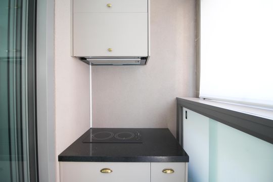 Varanda de kitnet/studio para alugar com 1 quarto, 32m² em Vila Nova Conceição, São Paulo