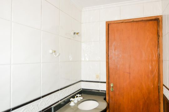 Banheiro Social de apartamento à venda com 4 quartos, 140m² em Jardim Vila Galvao, Guarulhos