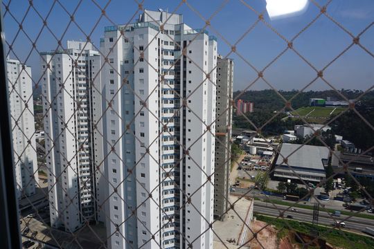 Vista da Suíte de apartamento para alugar com 3 quartos, 82m² em Jardim Branca Flor, Embu das Artes