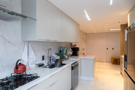 Cozinha  de apartamento à venda com 3 quartos, 90m² em Vila Augusta, Guarulhos