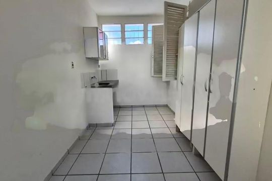 Casa para alugar com 6 quartos, 395m² em Nova Suíça, Belo Horizonte