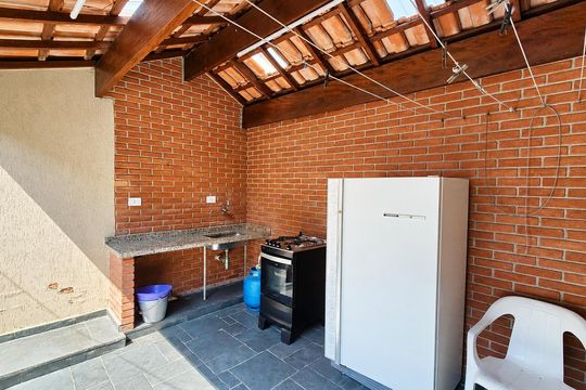 Casa à venda com 3 quartos, 250m² em Planalto Paulista, São Paulo