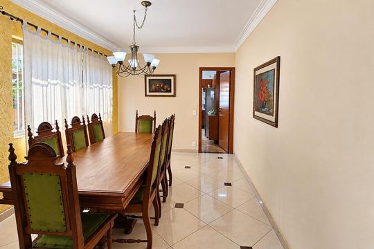 Casa à venda com 3 quartos, 250m² em Planalto Paulista, São Paulo