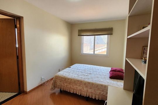 Casa à venda com 3 quartos, 250m² em Planalto Paulista, São Paulo