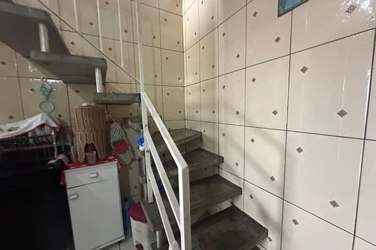 Escada de casa à venda com 3 quartos, 250m² em Jardim Paraiso, Barueri