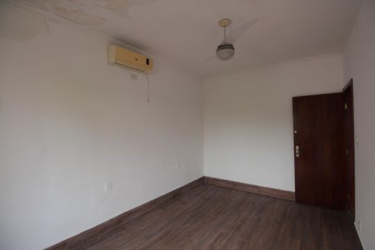 Quarto 1 de casa para alugar com 2 quartos, 120m² em Gonzaga, Santos