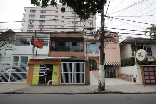 Fachada de casa para alugar com 2 quartos, 120m² em Gonzaga, Santos
