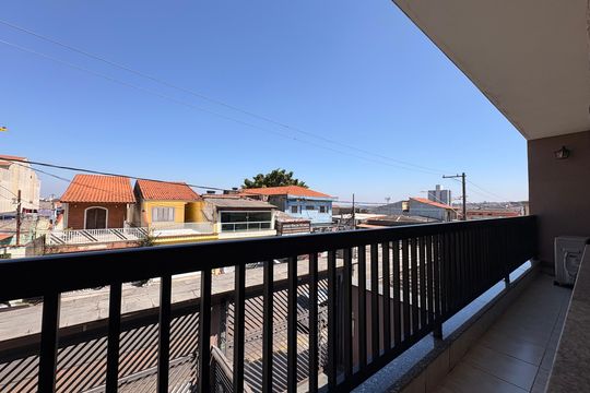 Sacada de casa à venda com 3 quartos, 433m² em Parque Novo Oratório, Santo André