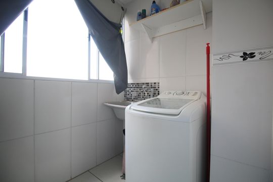Área de Serviço de apartamento à venda com 2 quartos, 56m² em Jardim Salete, Taboão da Serra