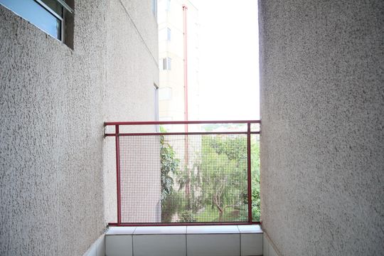 Varanda de apartamento à venda com 2 quartos, 56m² em Jardim Salete, Taboão da Serra
