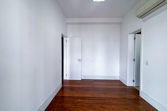 Apartamento à venda com 4 quartos, 283m² em Sumaré, São Paulo