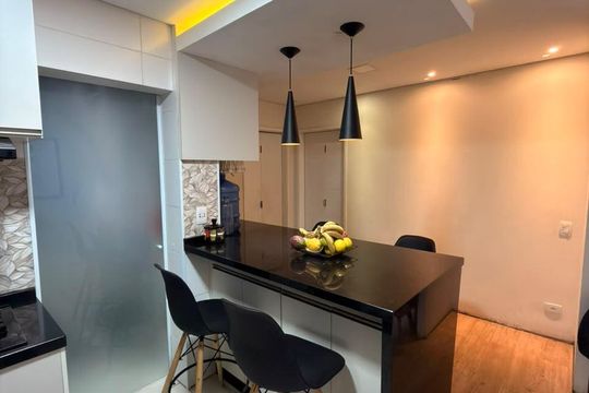Cozinha de apartamento à venda com 2 quartos, 57m² em Picanço, Guarulhos