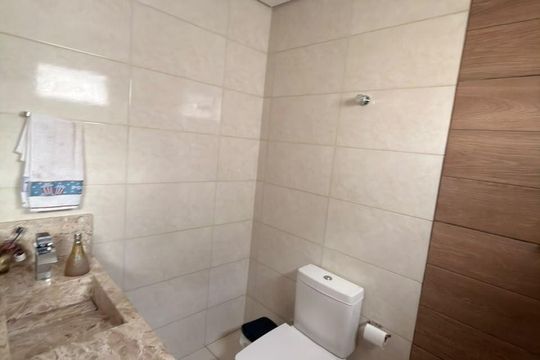Banheiro 2 de apartamento à venda com 2 quartos, 57m² em Picanço, Guarulhos