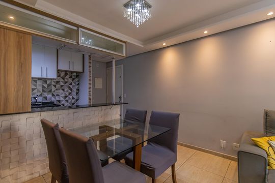 Sala de apartamento para alugar com 3 quartos, 76m² em Jardim Monte Santo, Cotia
