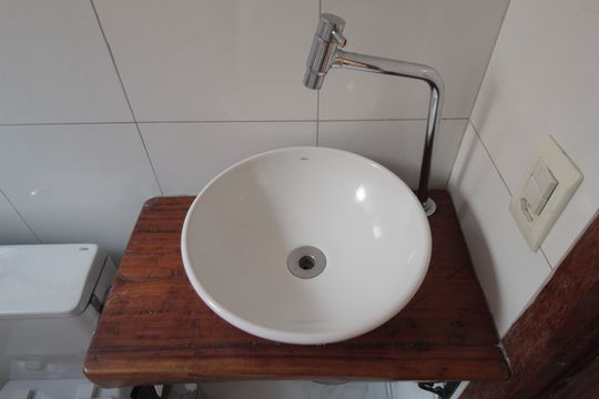 Banheiro de casa para alugar com 2 quartos, 50m² em Céu Azul, Belo Horizonte