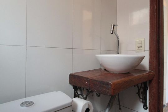 Banheiro de casa para alugar com 2 quartos, 50m² em Céu Azul, Belo Horizonte