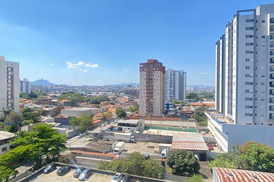 Sala - Varanda - Vista de apartamento para alugar com 2 quartos, 54m² em Presidente Altino, Osasco